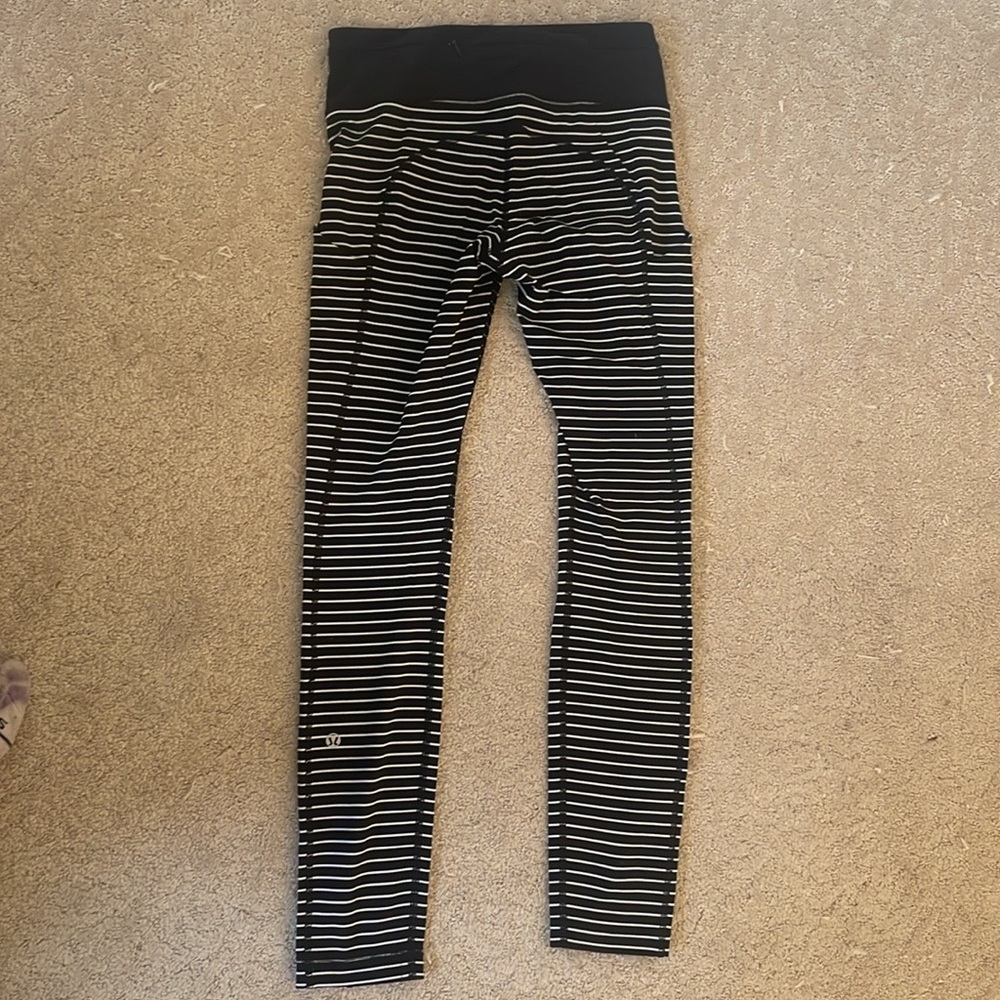 Lululemon Parallel Stripe Speed Tight with side pockets